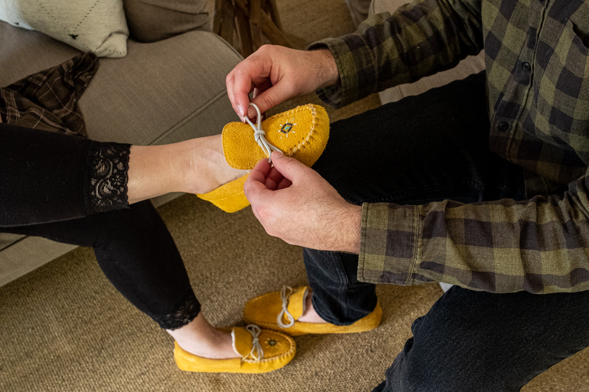 Women's Soft Sole Genuine Moosehide Suede Leather Moccasin